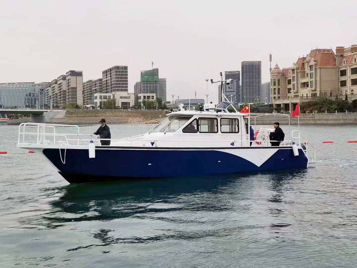 Barco de aluminio marino con pintura duradera