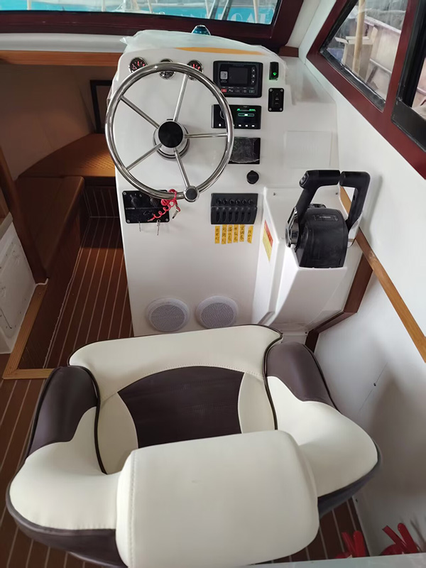SG950F Yate yamane ryu con cabina completa de fibra de vidrio de 9,5 m (9).JPG