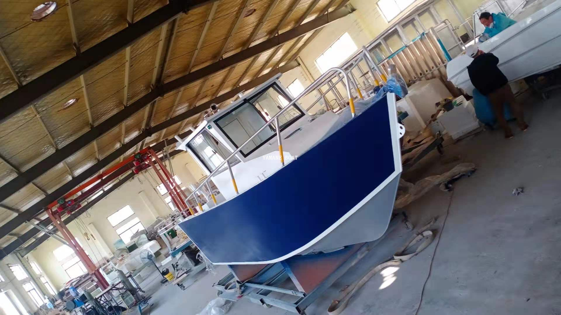 Barco de ocio de pesca con cabina completa de aluminio de 7m y 23 pies