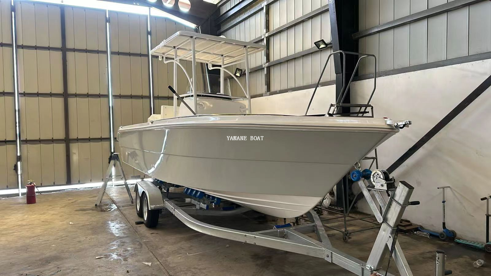 Barco atunero de pesca con consola central de fibra de vidrio Yamane Yacht de 24 pies y 7,20 m 