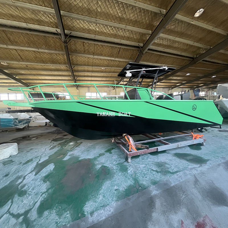Barco de aluminio de 7,2 m.