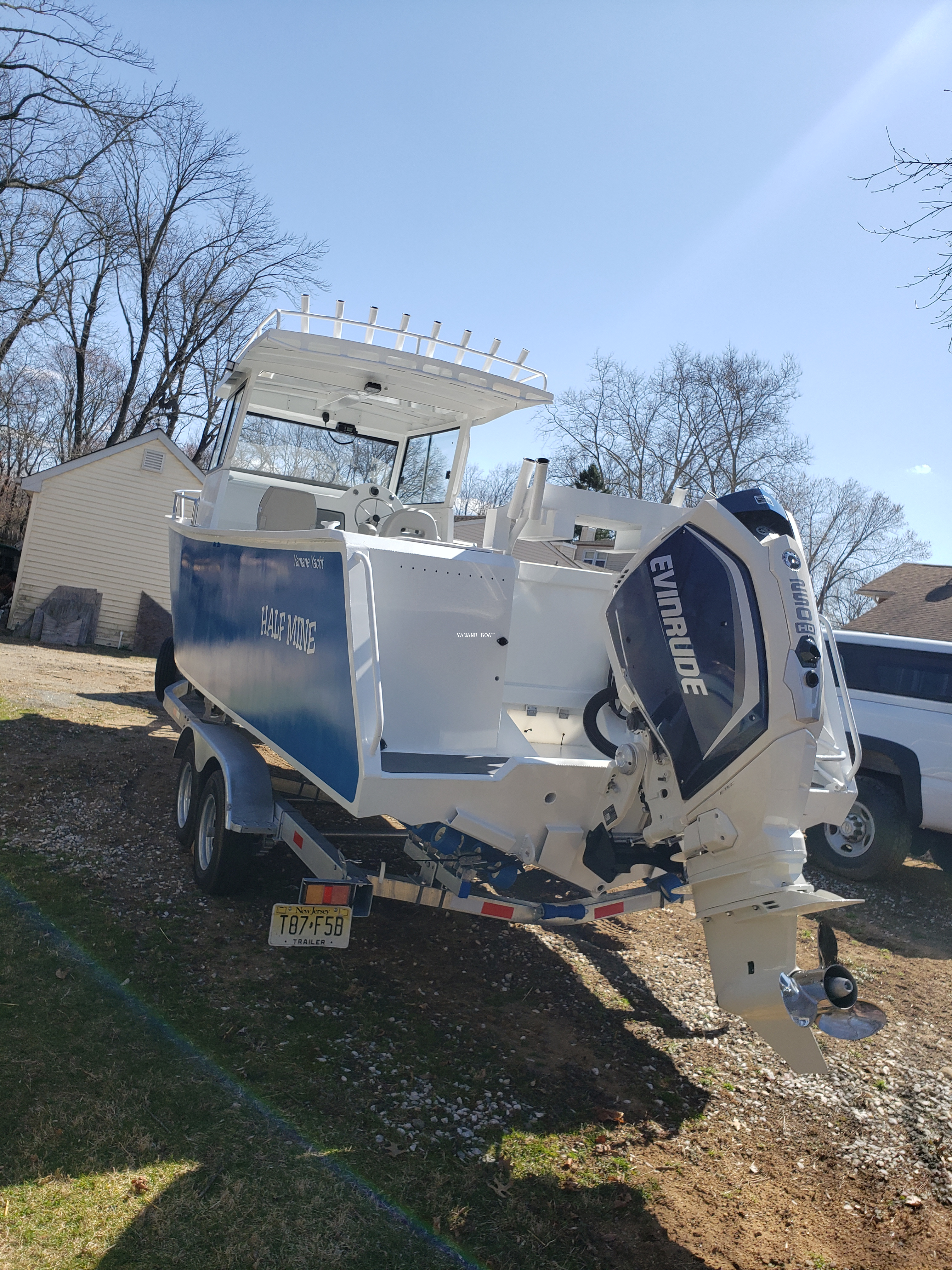 Barco de aluminio de alta calidad con chorro de arena en alta mar