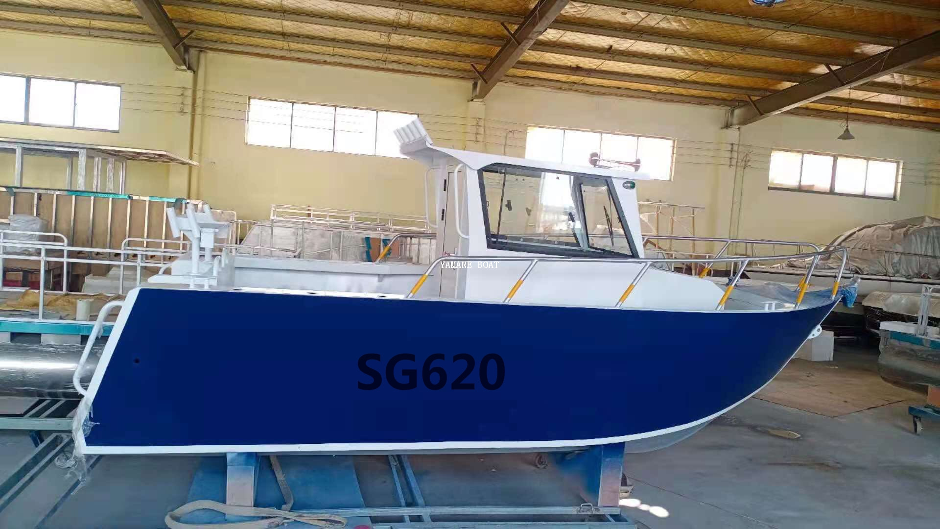 Barco de ocio de pesca con cabina completa de aluminio de 7m y 23 pies