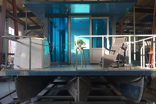 casa-de-aluminio-pontón-barco-para-viajes-alquiler-vivir-en-el-agua