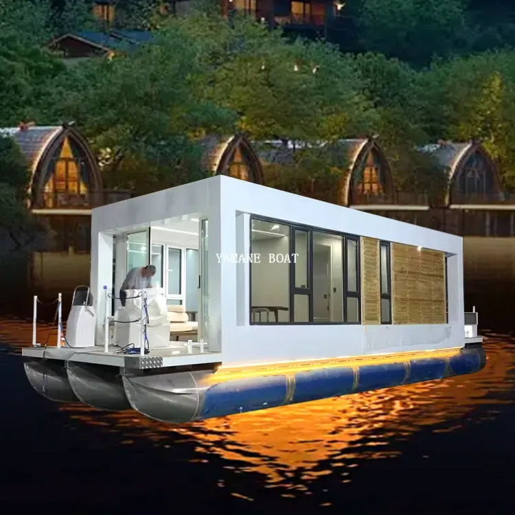 aluminum pontoon boat